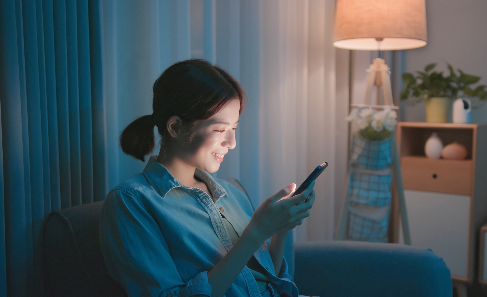 IS YOUR SKIN FEELING BLUE?